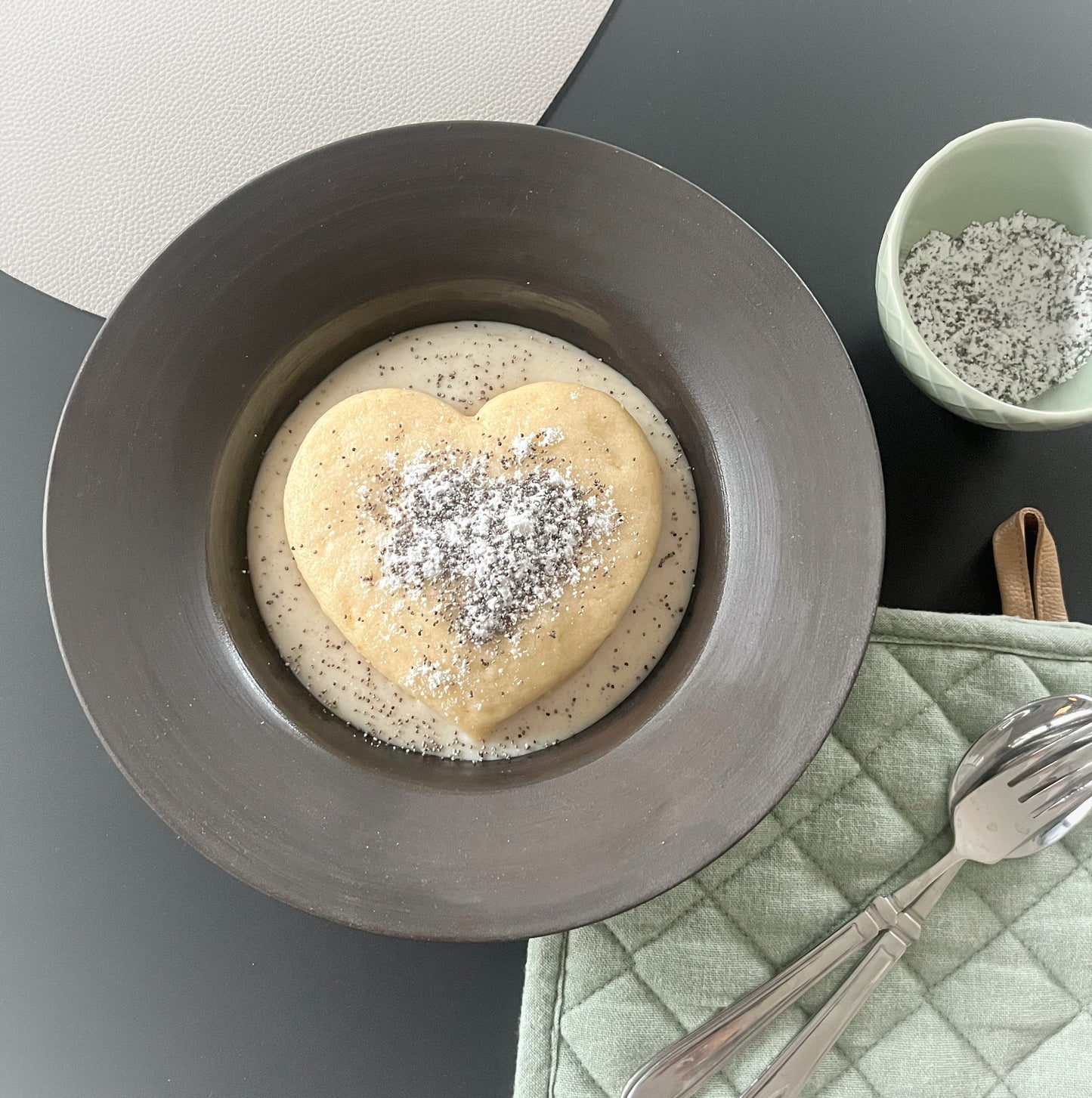 Backmari STRIZZI - glutenfreie Bio Backmischung - süßer Hefeteig, 8x350 g